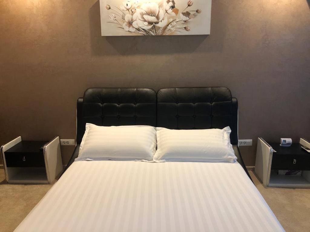 Ferienwohnung Cezara Galaţi Exterior foto