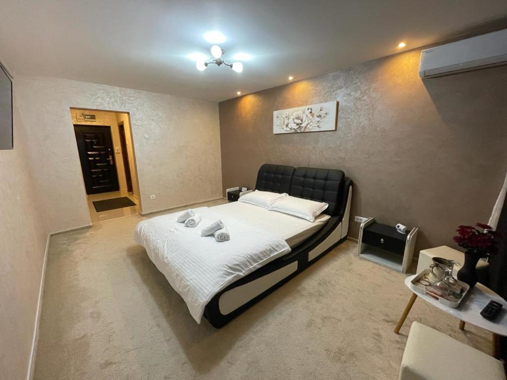 Ferienwohnung Cezara Galaţi Exterior foto